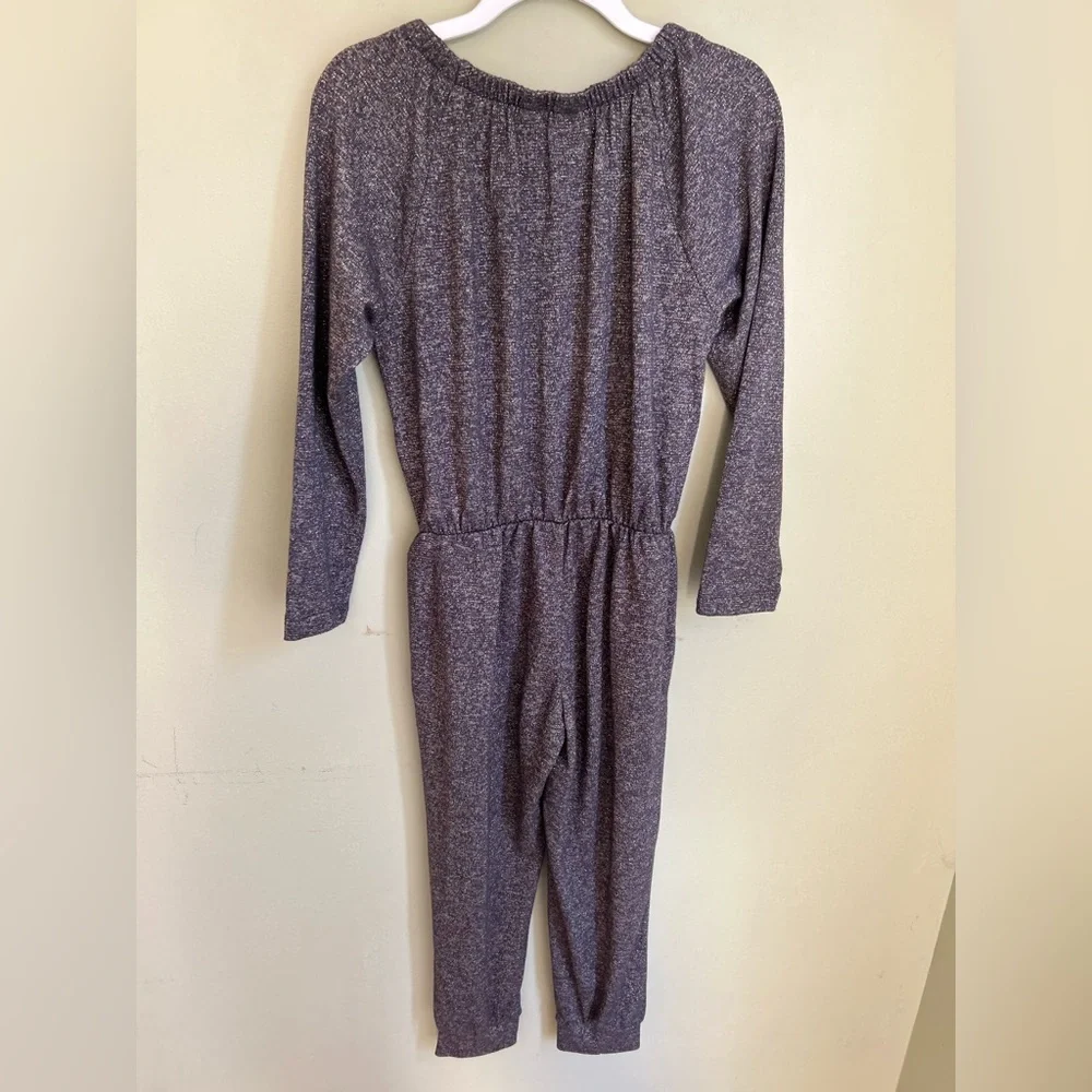 NWT Gap  knit sparkle jumpsuit. Grey w/gold lurex thread. 6/7. Holiday vibes!
